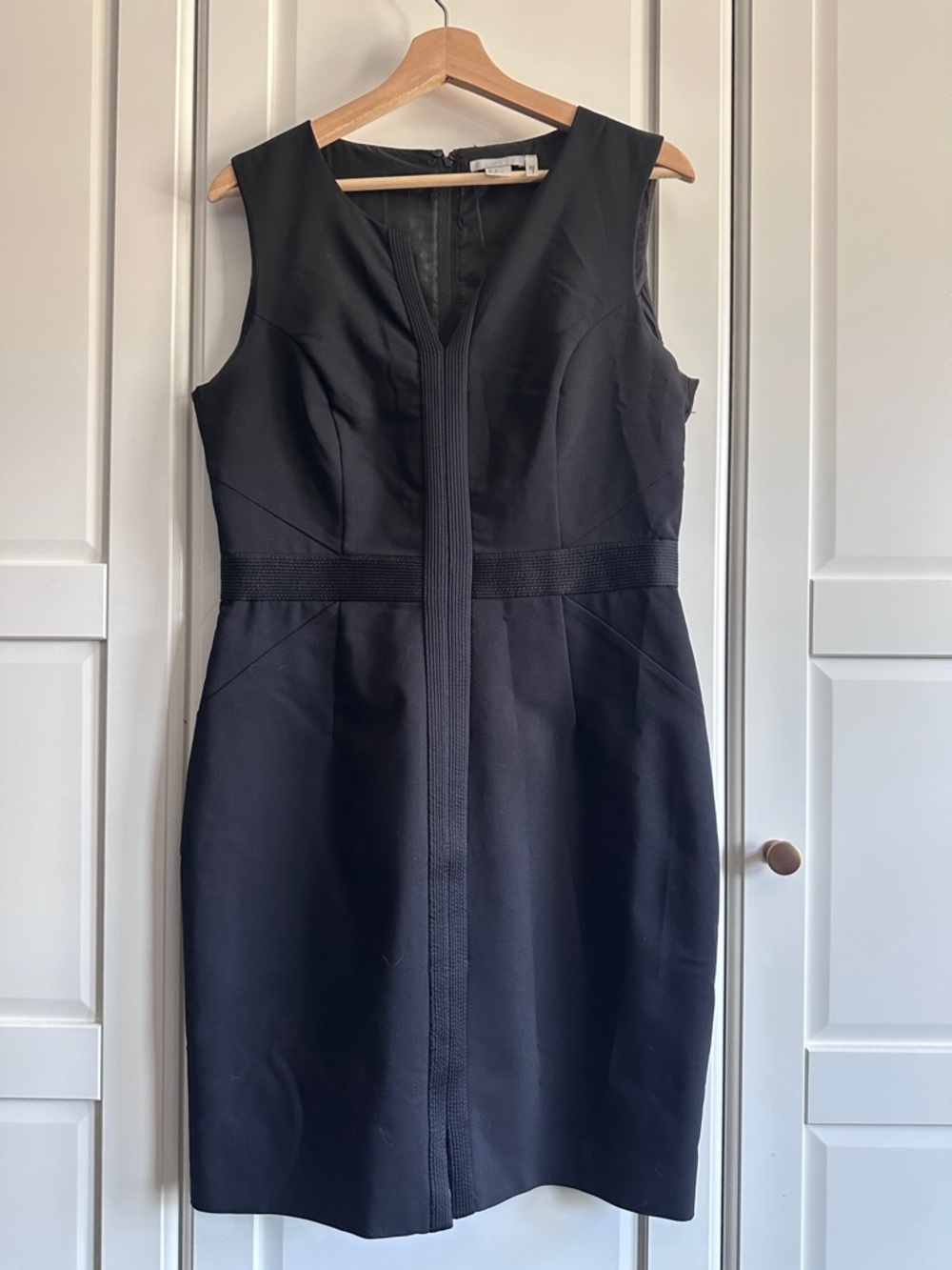H&M Black Sleeveless Midi Sheath Dress
